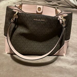 Michael Kors Nicole Shoulder Bag and Wallet